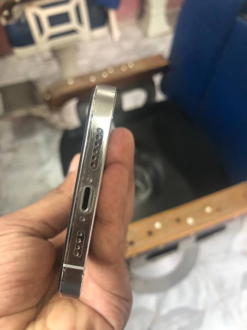 Apple iPhone 12 Pro Max 3