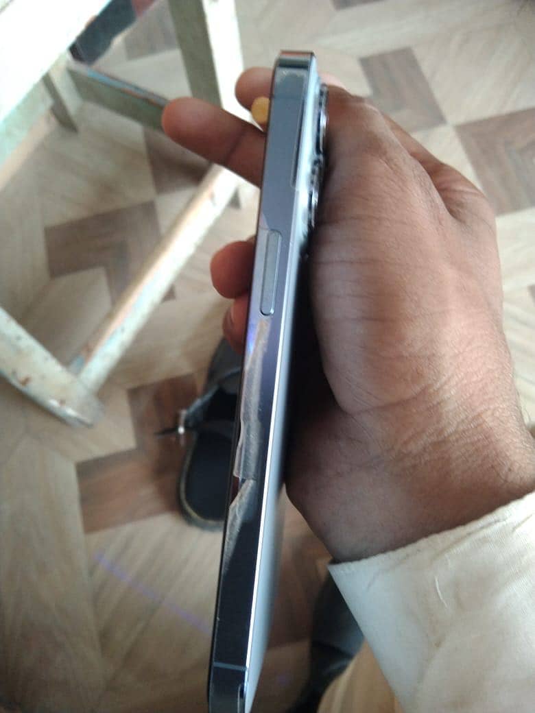 Apple iPhone 13 Pro 0