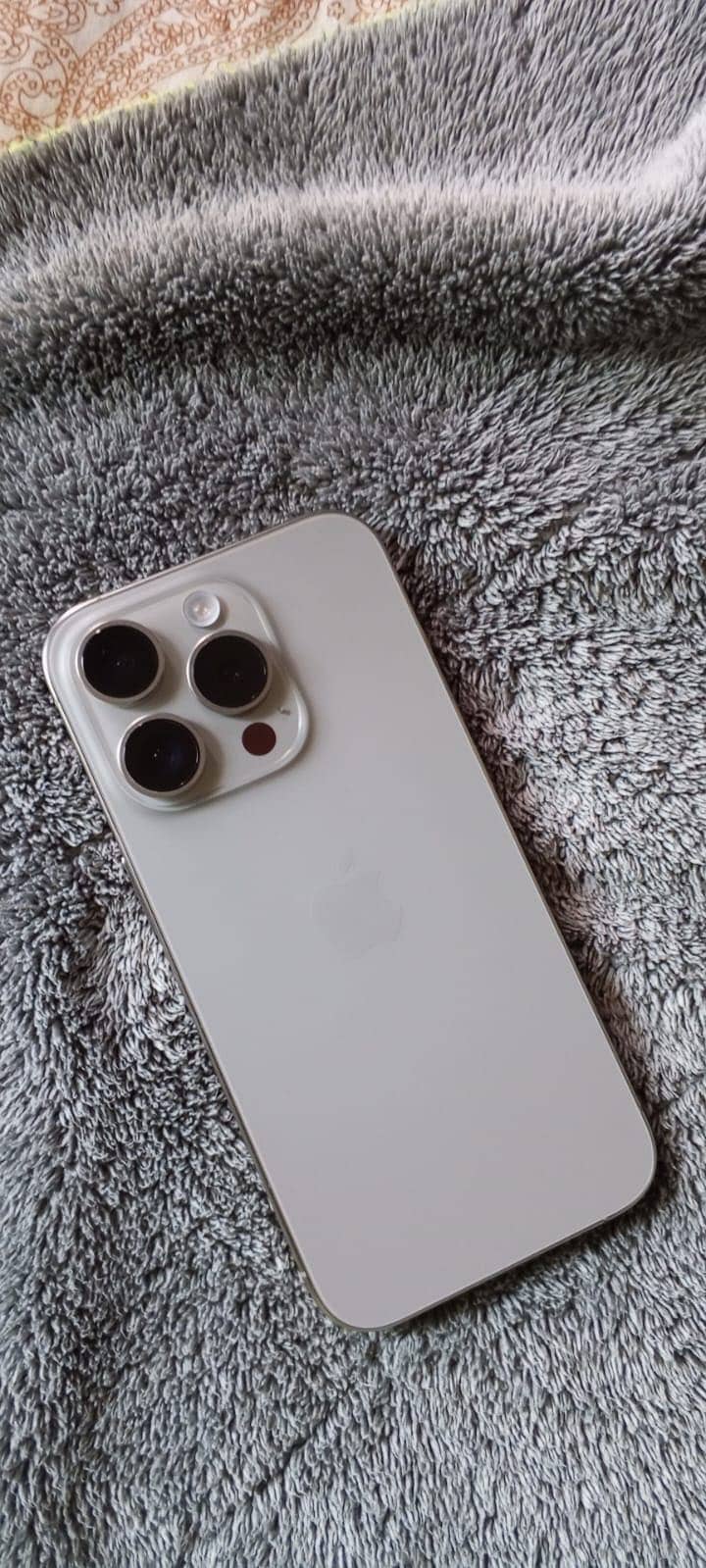 Apple iPhone 15 Pro 1