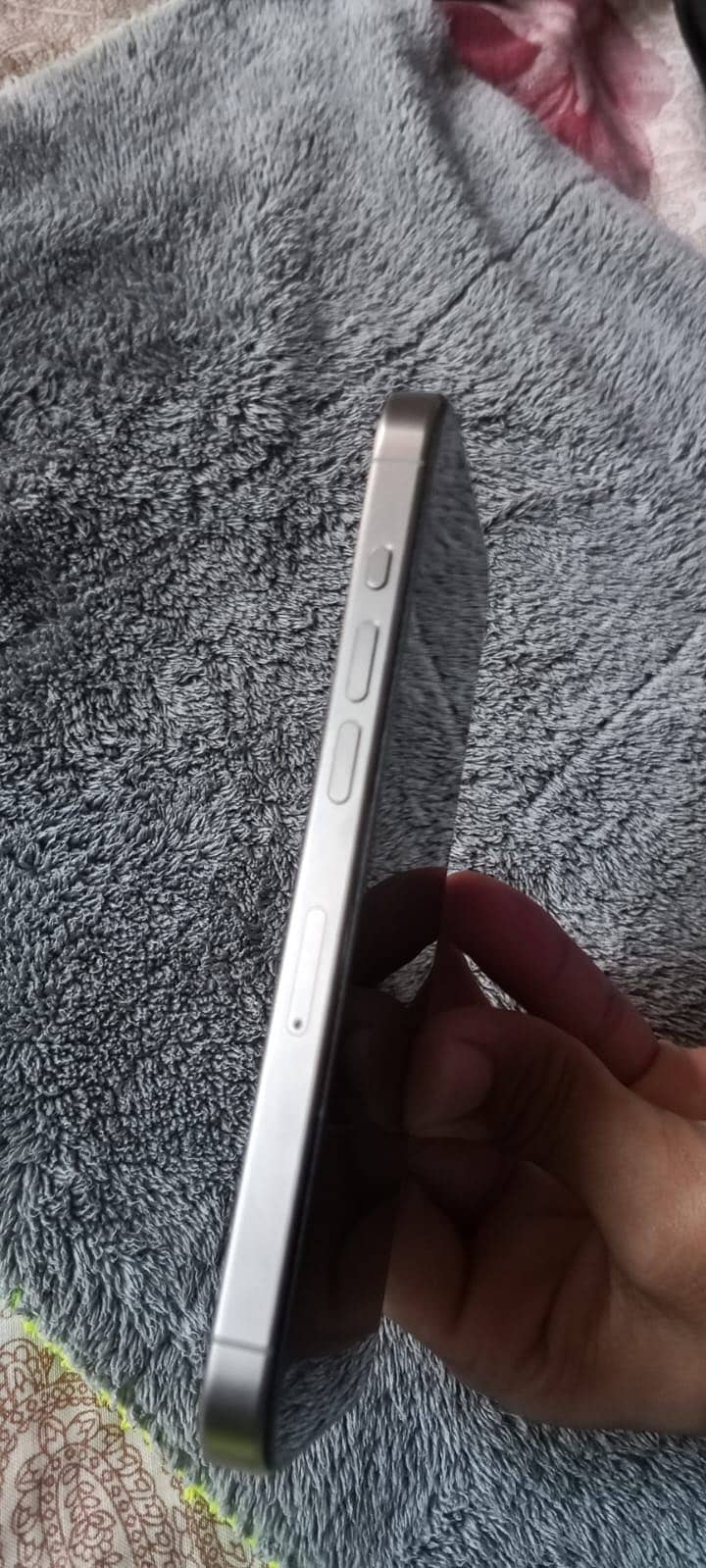 Apple iPhone 15 Pro 5
