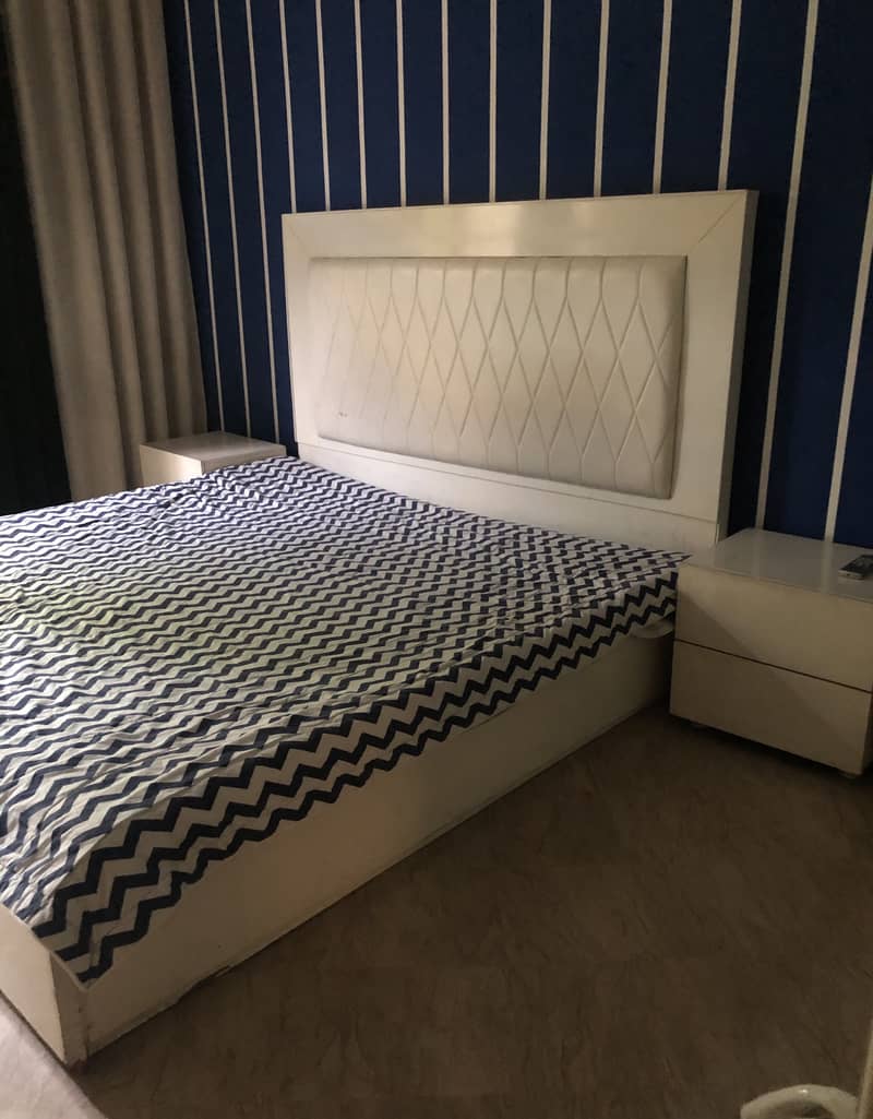 Bed Set with side tables 1