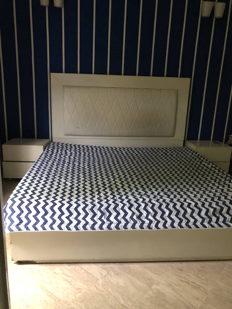 Bed Set with side tables 2