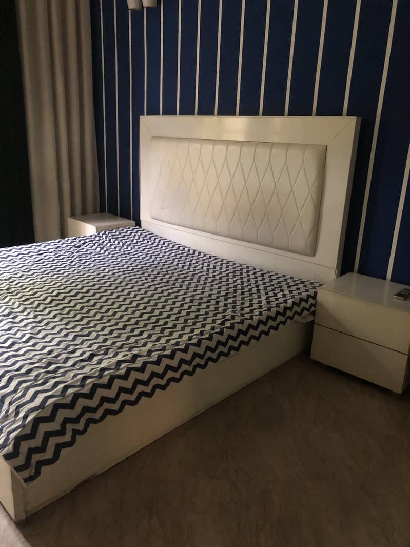 Bed Set with side tables 3
