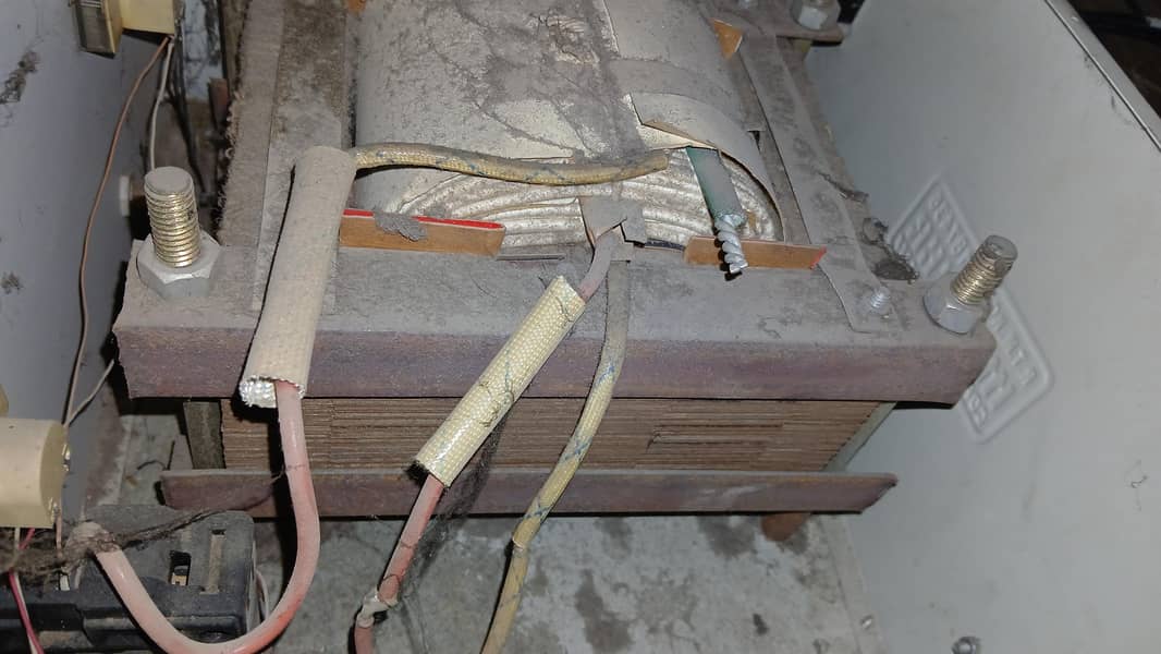 Stabilizer 110V output 1