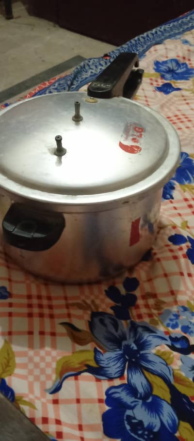pressure cooker