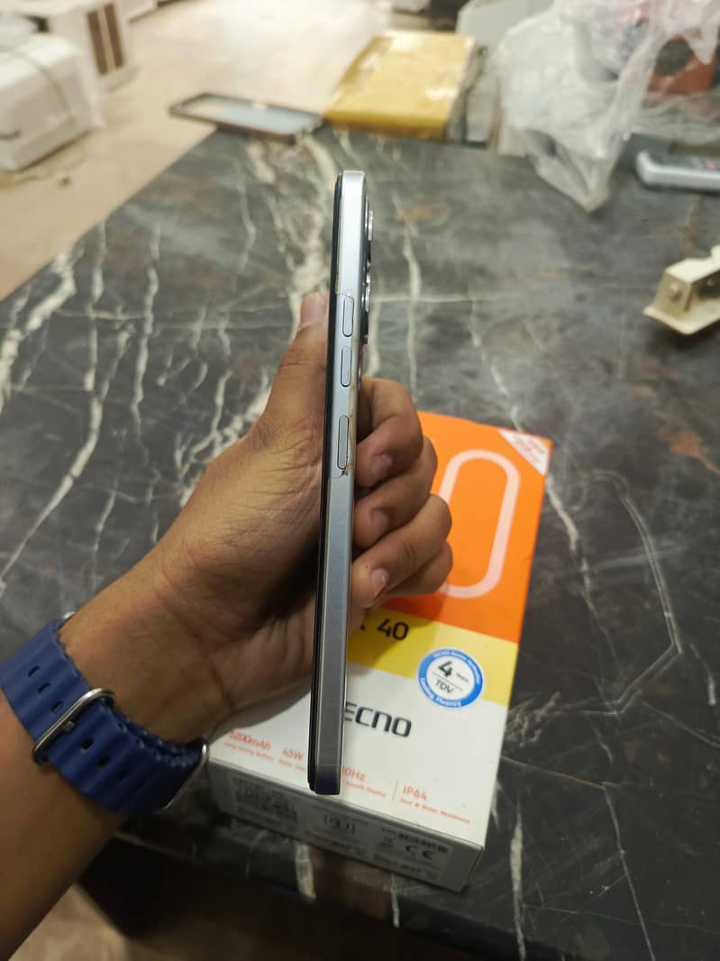 Tecno Spark 40 2
