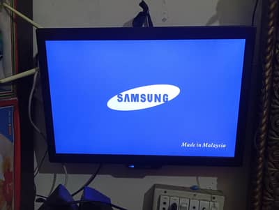 lcd 26 inch for sal 12000