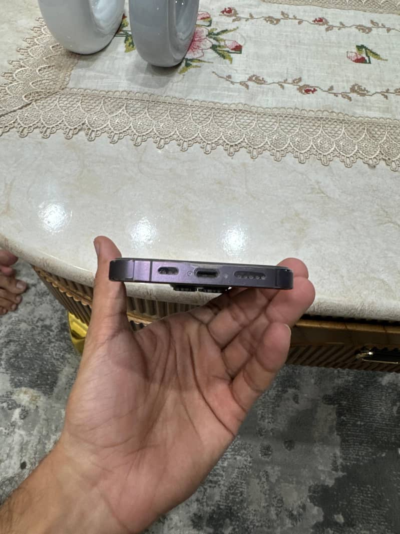 Apple iPhone 14 Pro 2