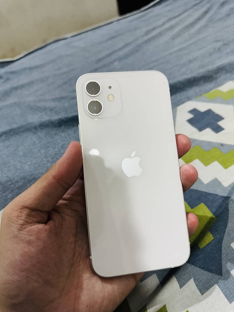 Apple iPhone 12 0