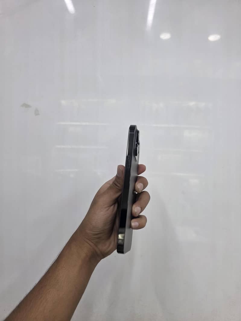 Apple iPhone 14 Pro Max 2