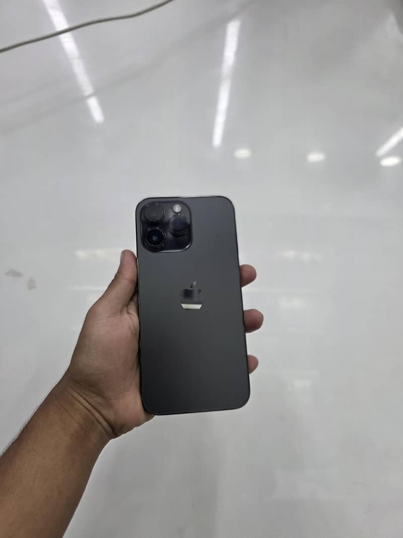 Apple iPhone 14 Pro Max 4