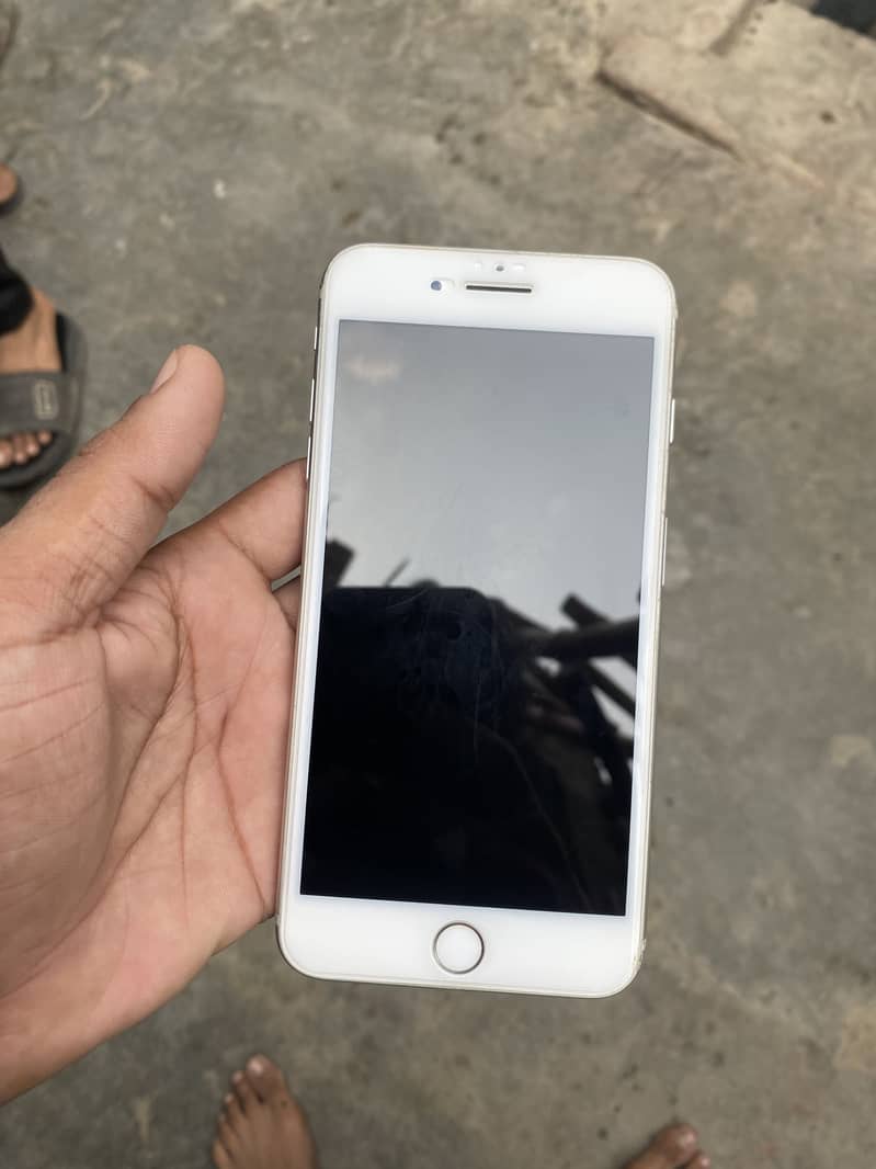 Apple iPhone 7 Plus 2