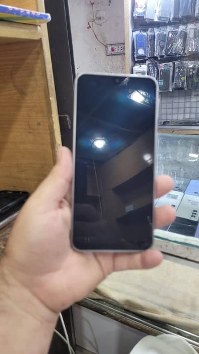Samsung Galaxy A17 6GB RAM 256GB – Excellent Condition