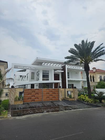 4 Kanal Main Boulevard House For Sale