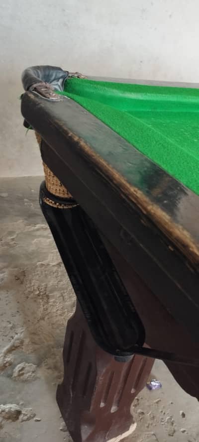 snooker table