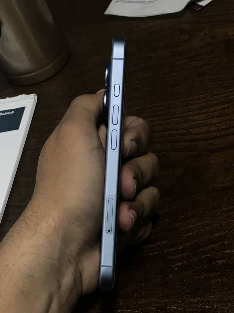 Apple iPhone 17 4