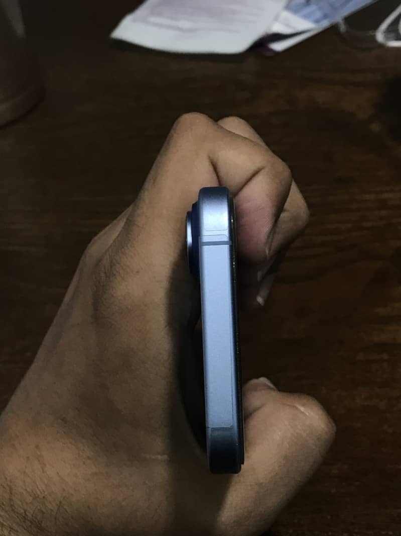 Apple iPhone 17 5