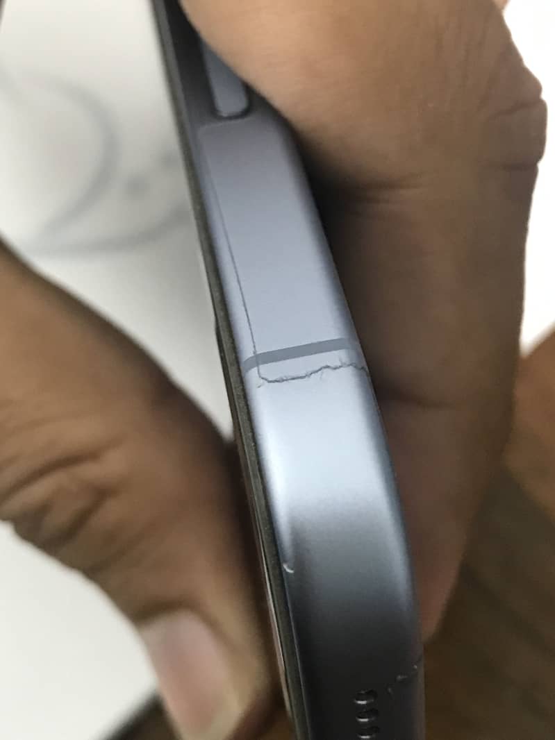 Apple iPhone 17 6