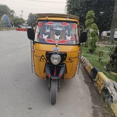 ROZGAR 9 Seater
