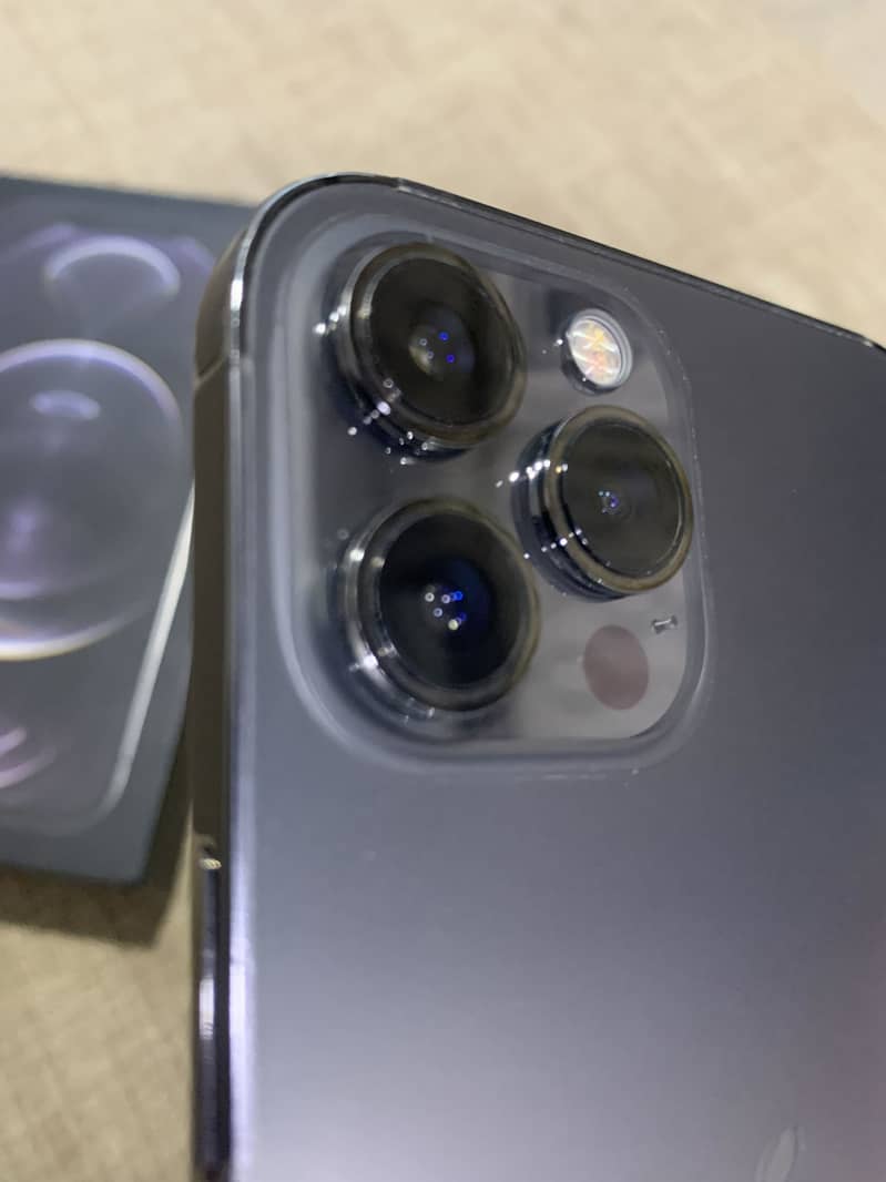 Apple iPhone 12 Pro Max 8