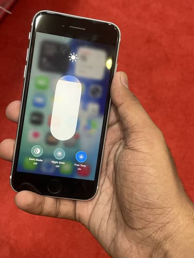 Apple iPhone SE 2020