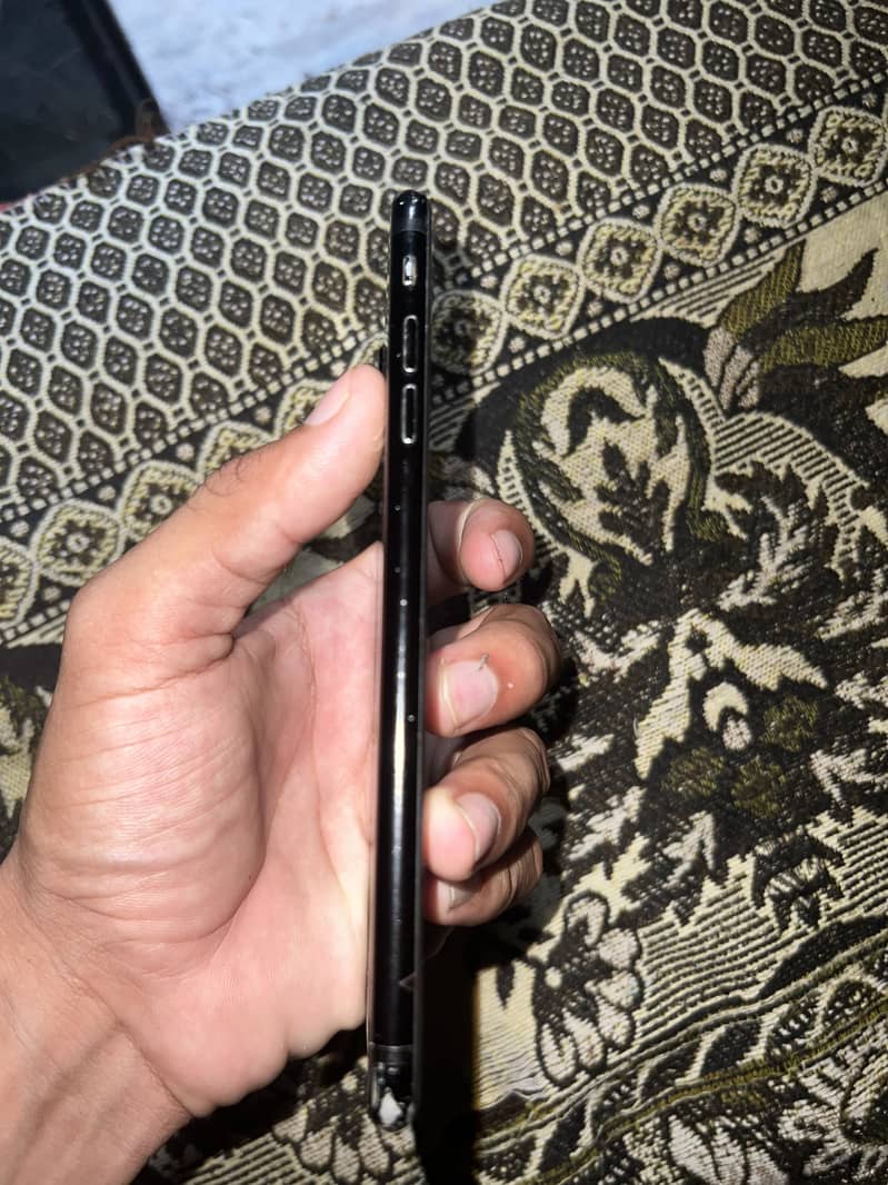 Apple iPhone 7 Plus 1