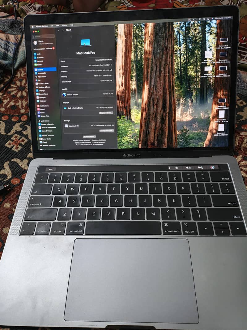 MacBook pro 2019 13inch 1