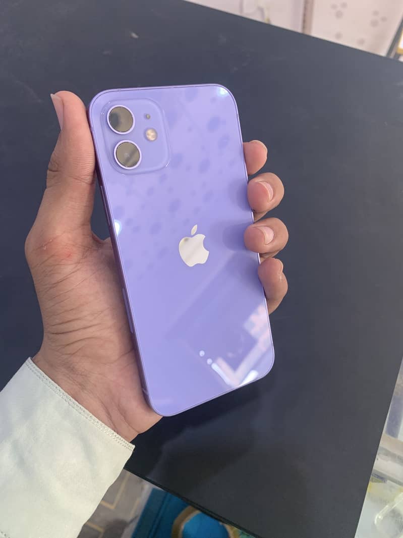 Apple iPhone 12 2