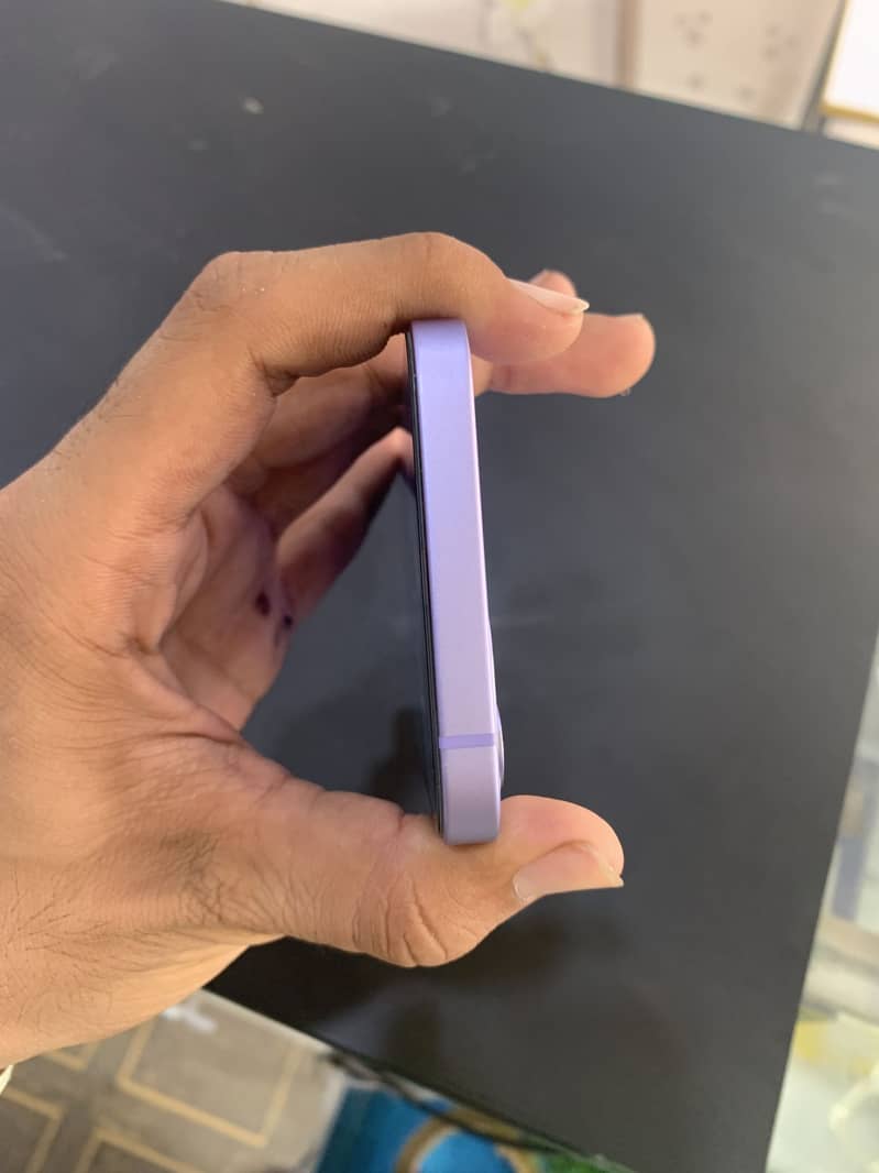 Apple iPhone 12 6