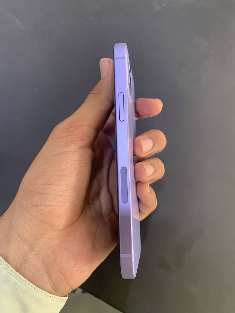 Apple iPhone 12 7