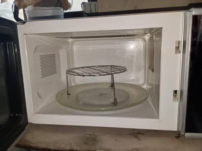 Microwave oven