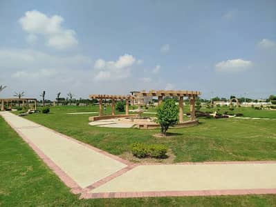 16 MARLA HOT LOCATION COMMERCIAL PLOT AVAILABLE FOR SAE IN A1 BLOCK CENTRAL PARK HOUSING SCHEME