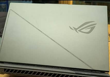 Asus rog strix g16 gaming laptop