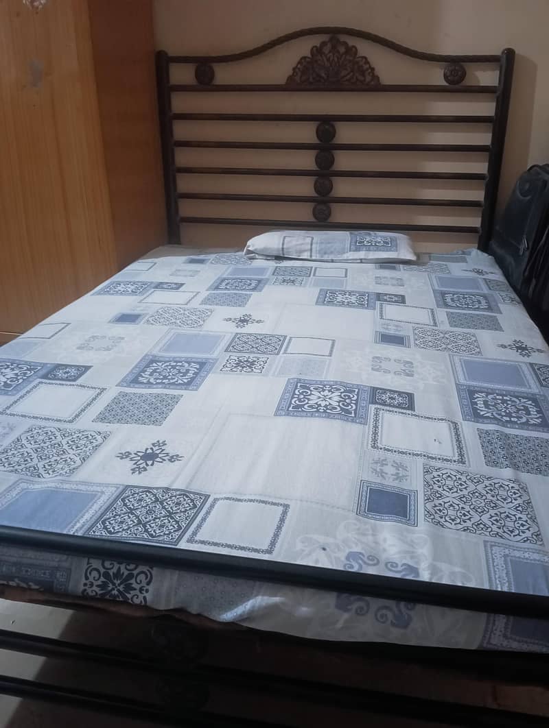 iron bed 1