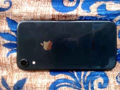 Apple iPhone XR