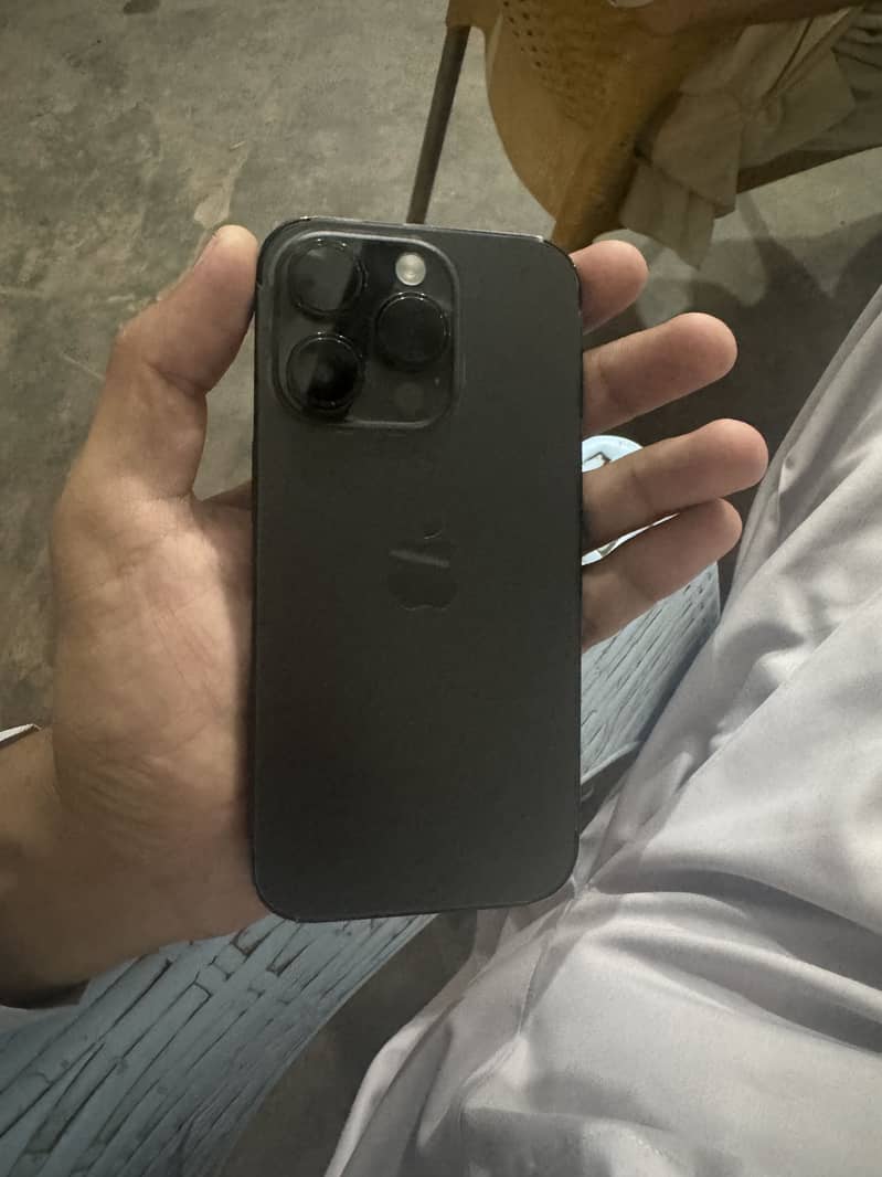 Apple iPhone 14 Pro 0