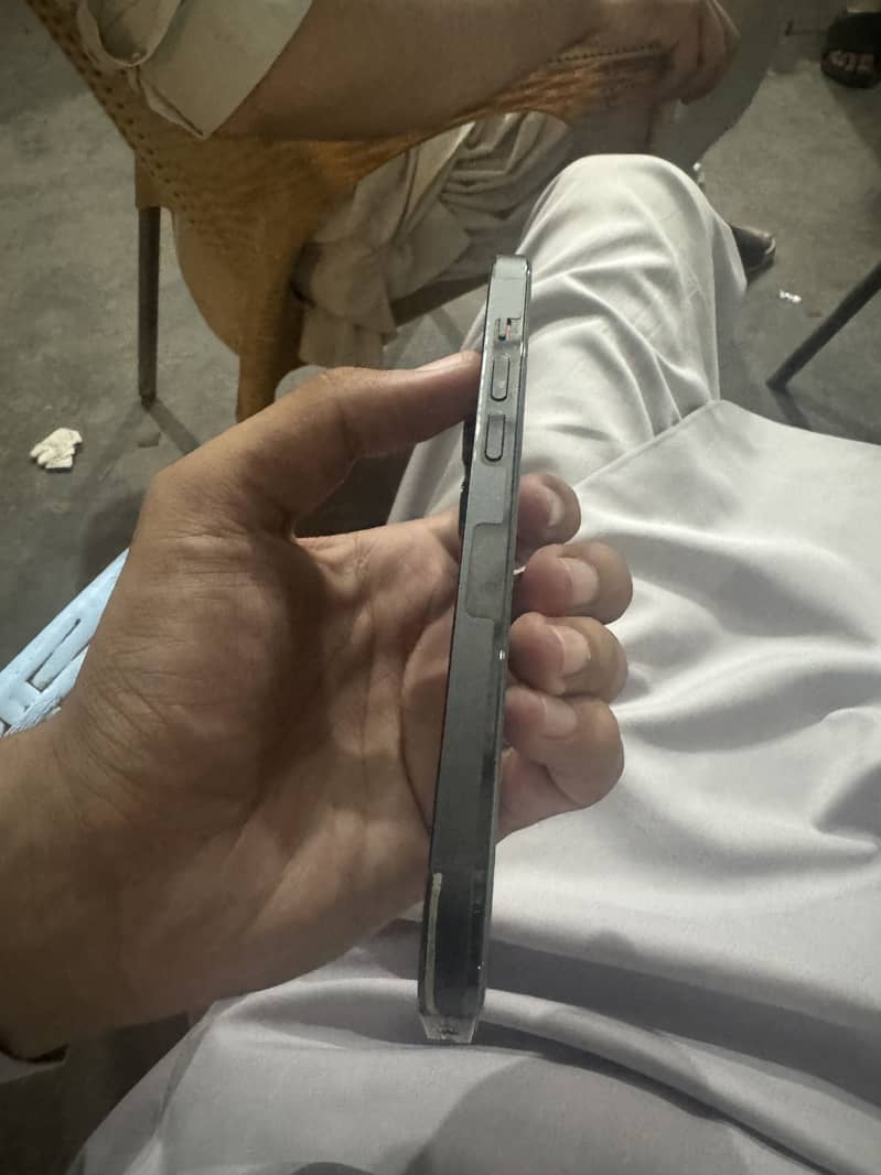 Apple iPhone 14 Pro 3