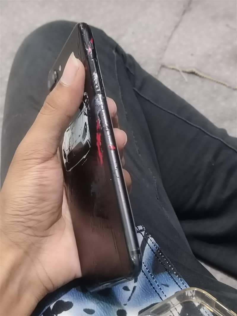 Apple iPhone 7 Plus 3