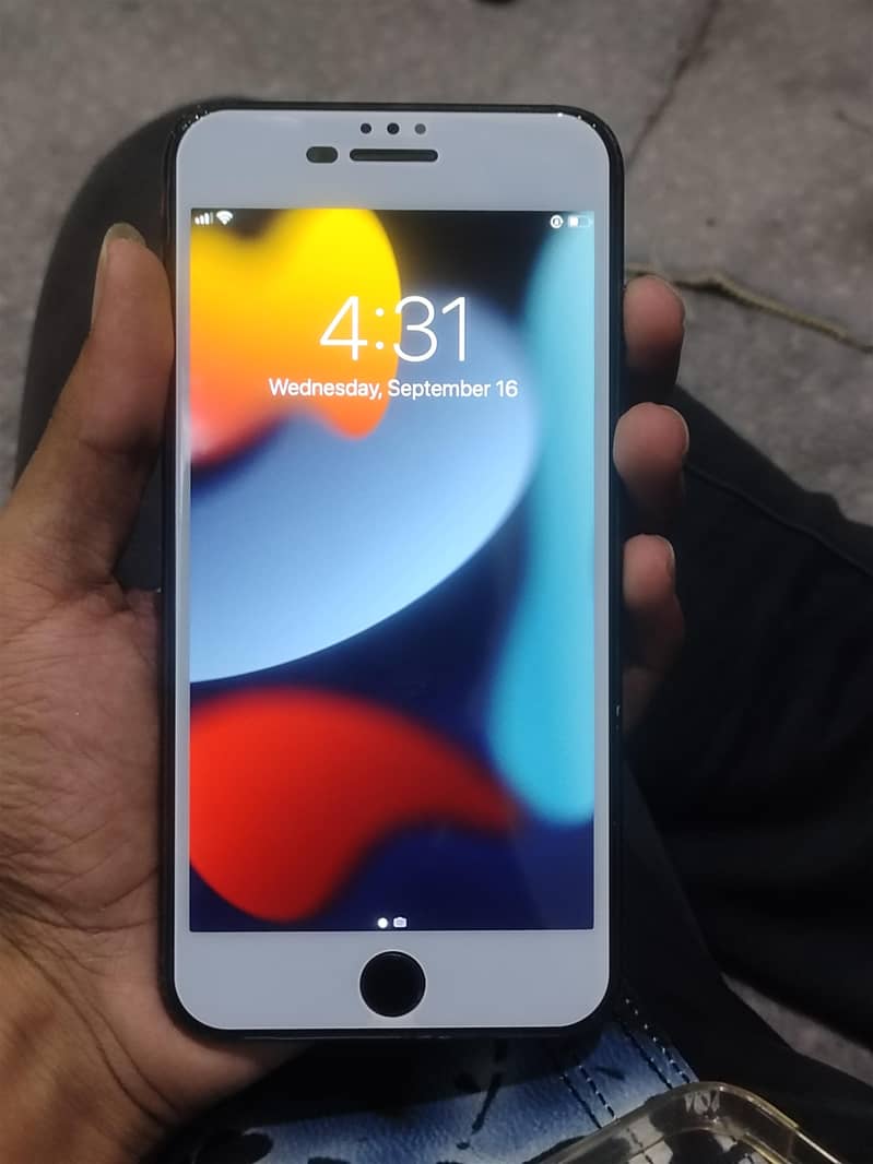 Apple iPhone 7 Plus 5