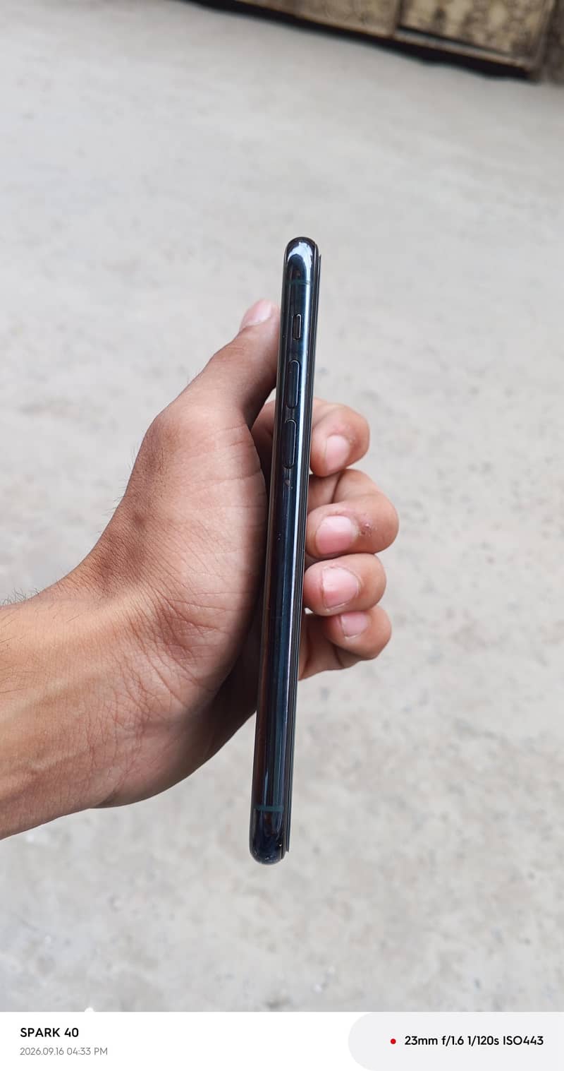 Apple iPhone 11 Pro 3