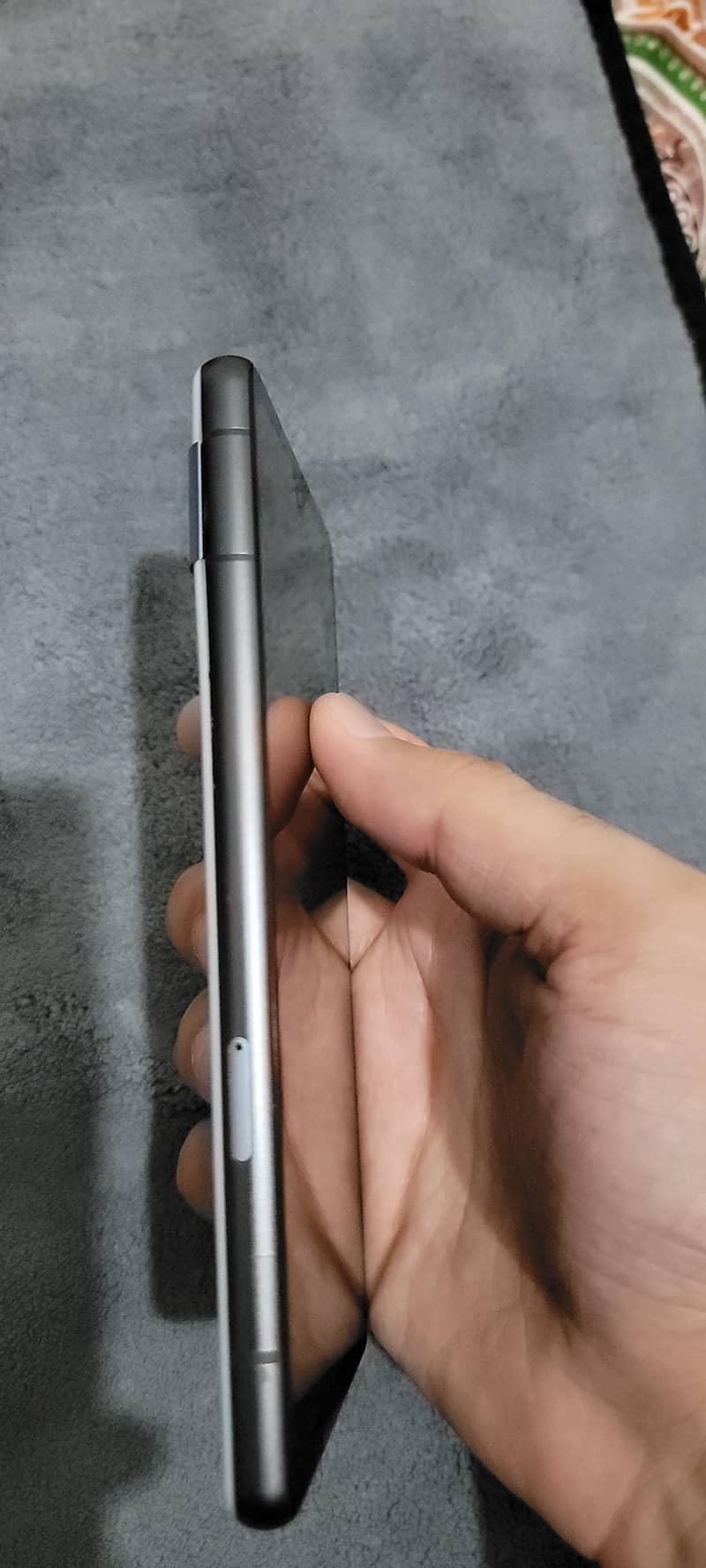 Google Pixel 7a 4