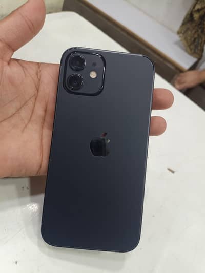 Apple iPhone 12