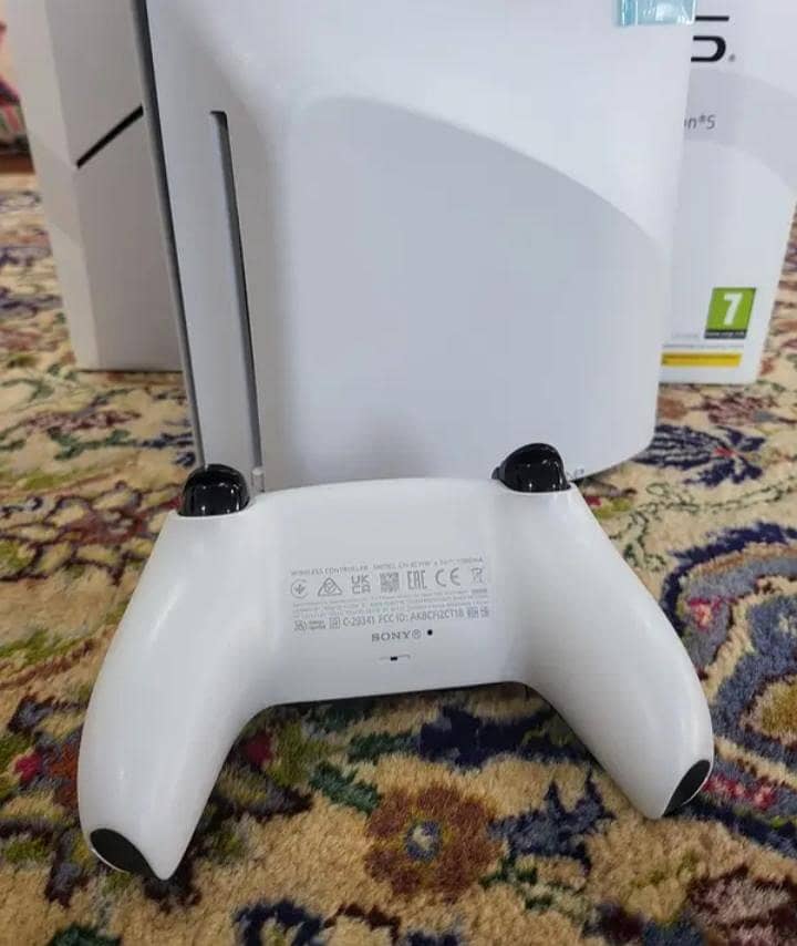 Sony PS5 pro 0