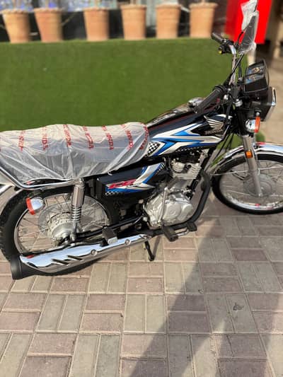Honda CG 125 | Model 2025 | 1200 KM Use | Only Call Final Price 125