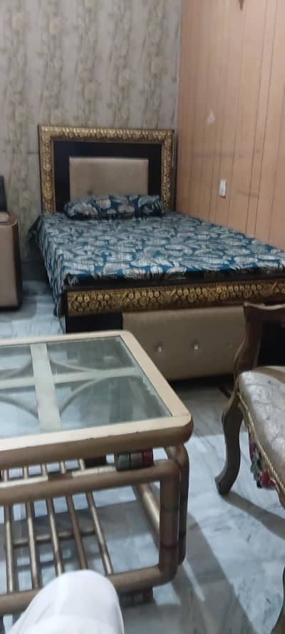 wooden bed a one condition  in nice colour sale