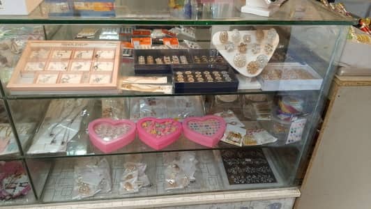 counter for sale like new 12mm glass urgent sale