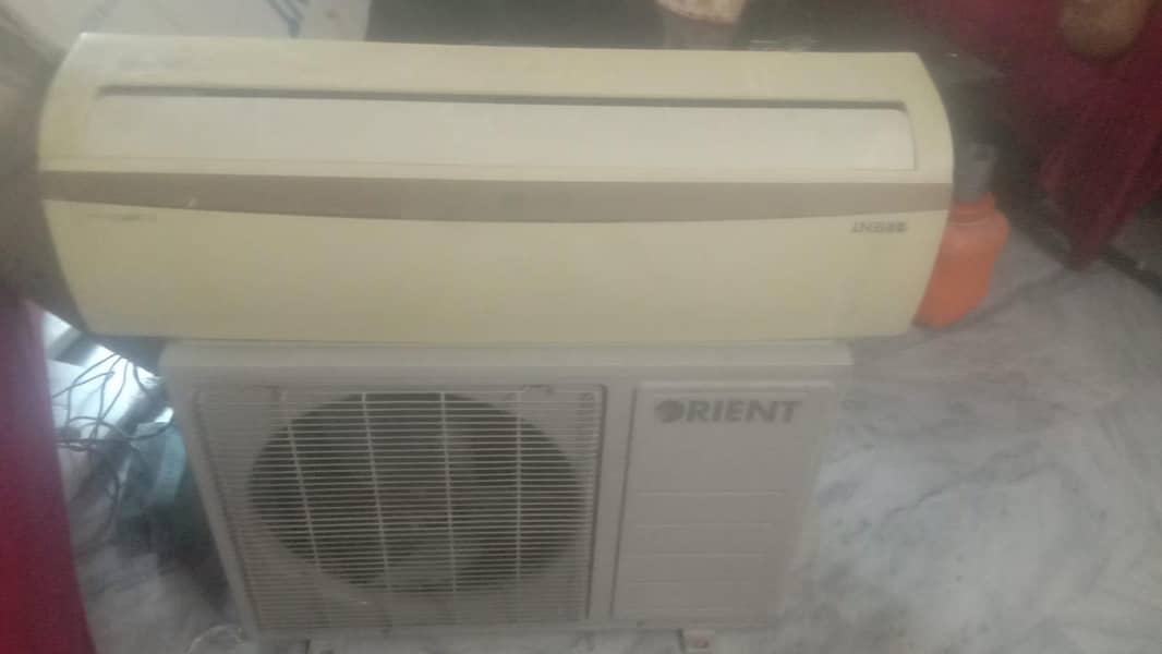 1.5 Ton excellent condition AC Split 0