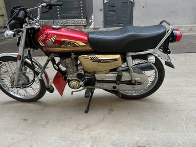 Honda 125 Gold edition like a new