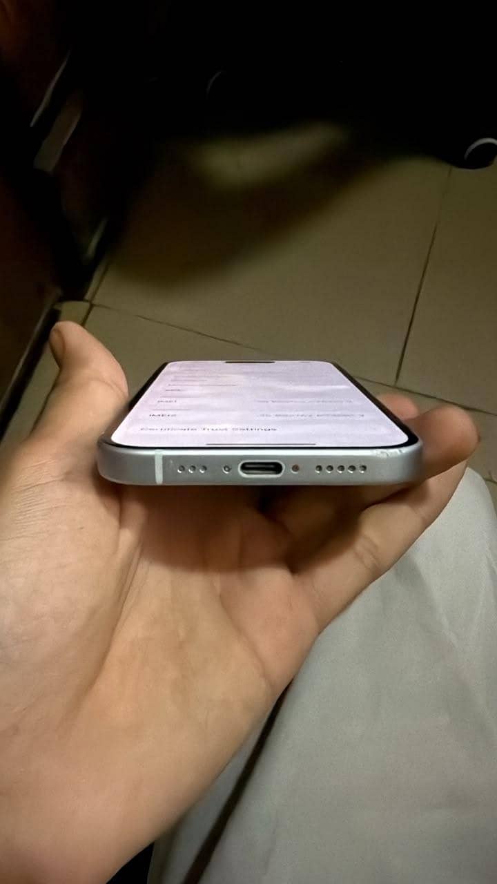 Apple iPhone 15 2