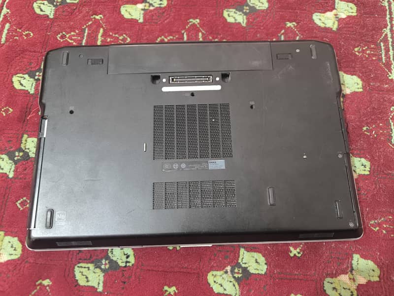 Dell Latitude E6530 1